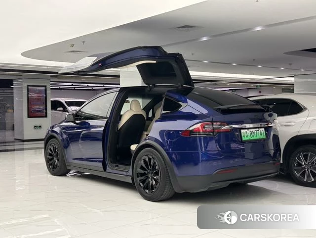 Tesla Model X id 4221732 из Китая 10