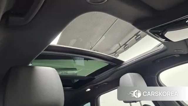 Land Rover Range Rover Velar id 3080093 из Кореи 10