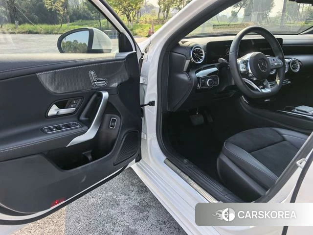 Mercedes-Benz Class A id 3876328 из Китая 10