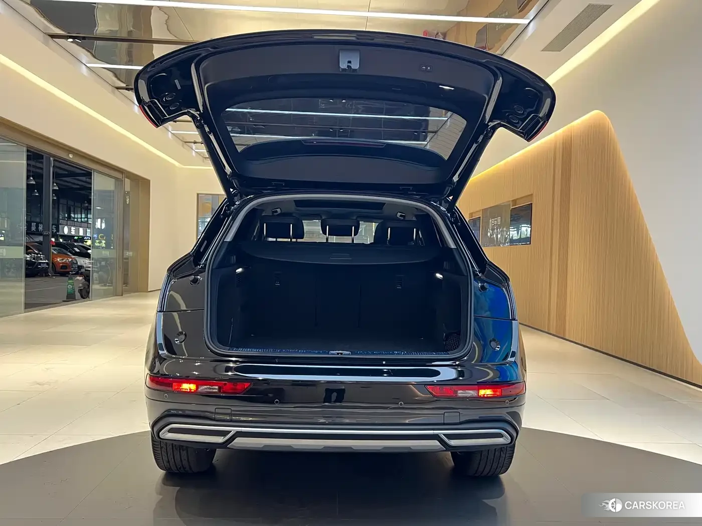 Audi Q5L id 4553832 из Китая 10