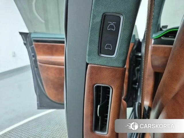 Tesla Model X id 4698150 из Кореи 10