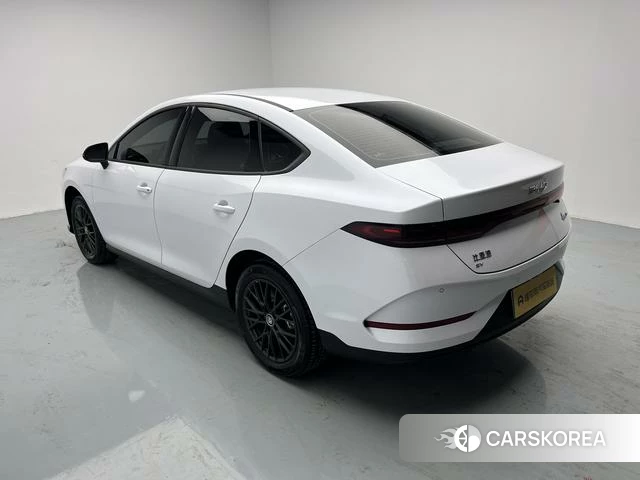 BYD Qin PLUS EV id 4198837 из Китая 10