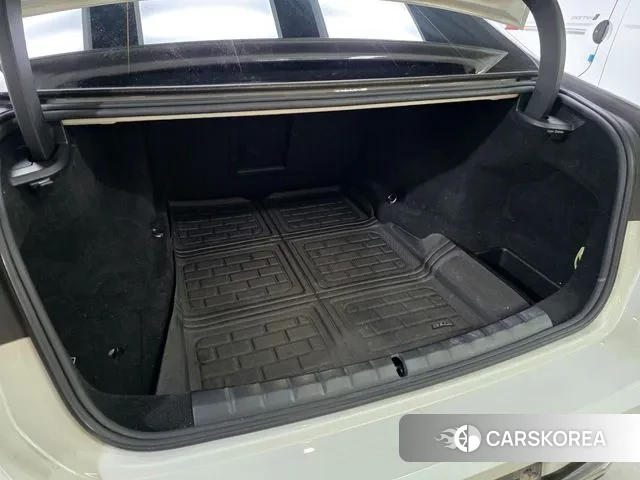 BMW 7 Series (G70) id 3327506 из Кореи 10