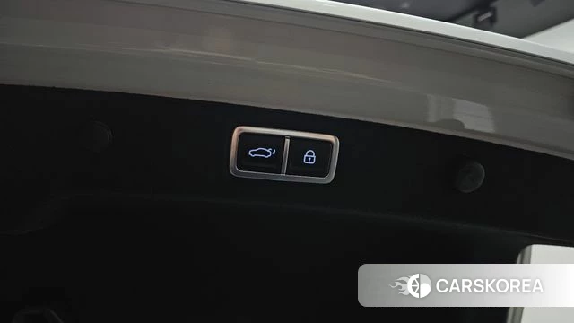 Hyundai Grandeur (GN7) id 4408067 из Кореи 10