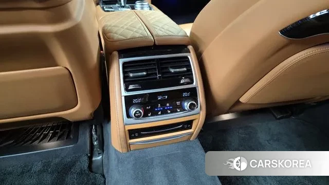 BMW 7 Series (G11) id 3567452 из Кореи 10