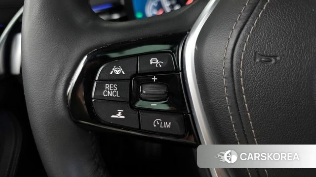 BMW 5 Series (G30) id 3899672 из Кореи 10