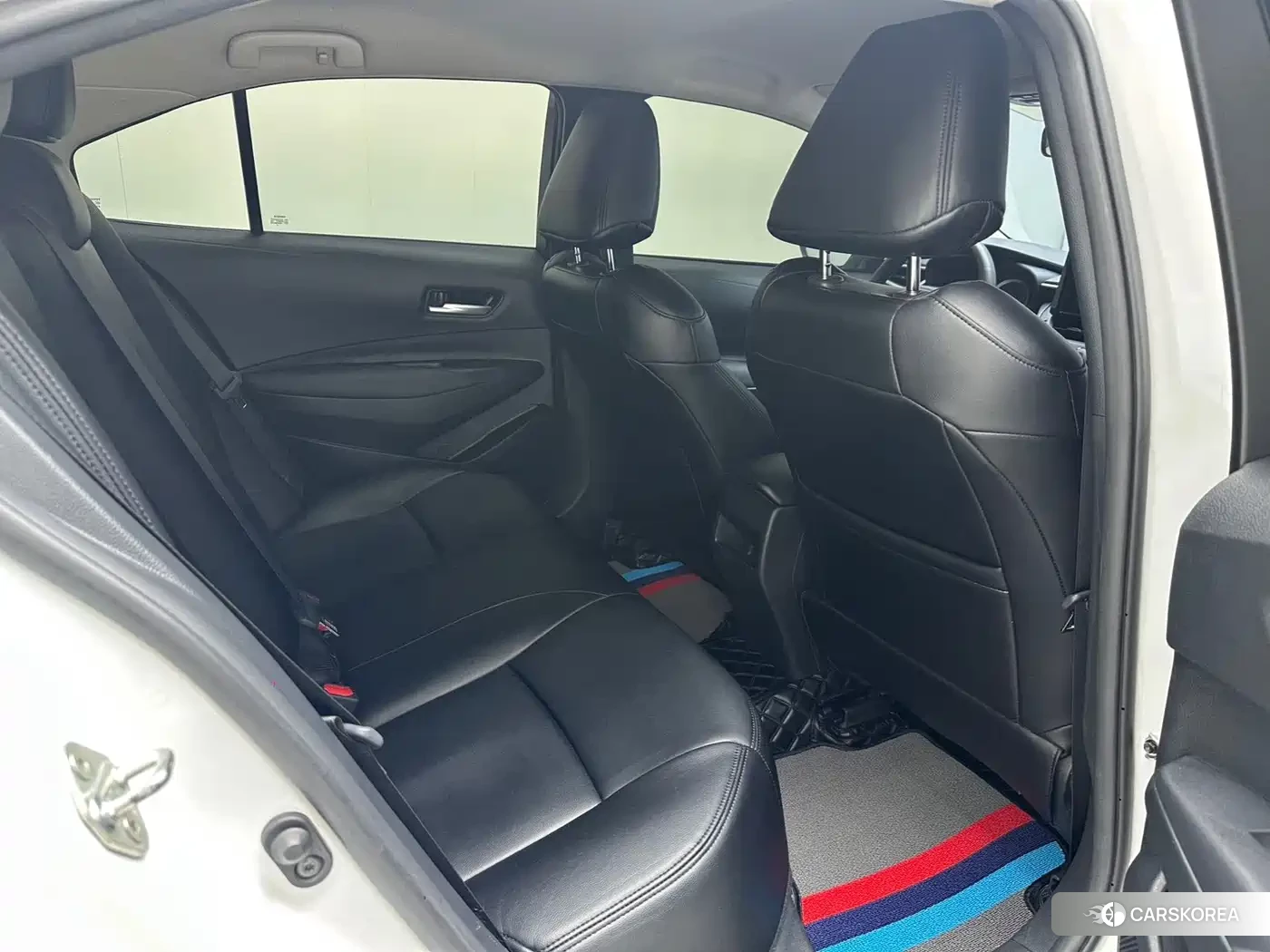 Toyota Corolla id 4669227 из Китая 10