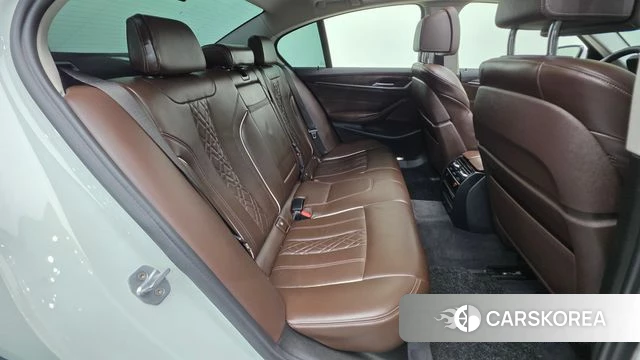 BMW 5 Series (G30) id 4304804 из Кореи 10