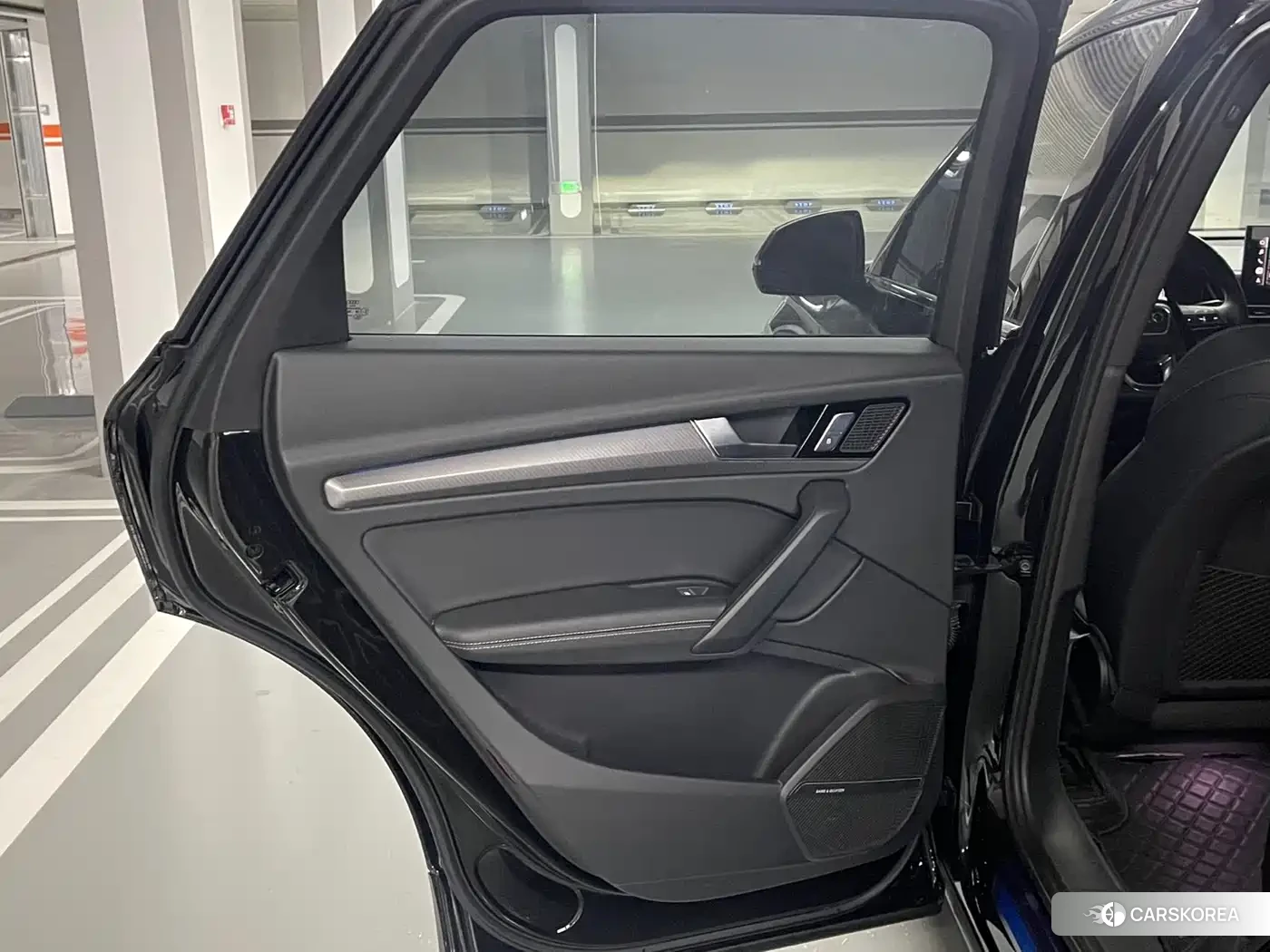 Audi Q5L id 4547504 из Китая 10