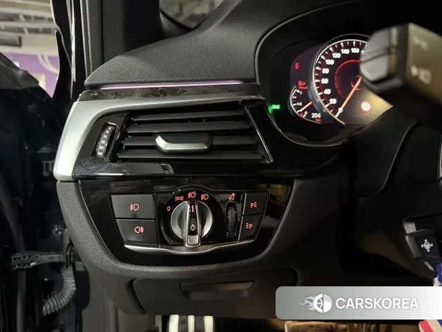 BMW 5 Series (G30) id 3718816 из Кореи 10