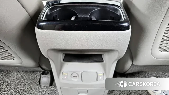 Kia The New Carnival id 2995637 из Кореи 10