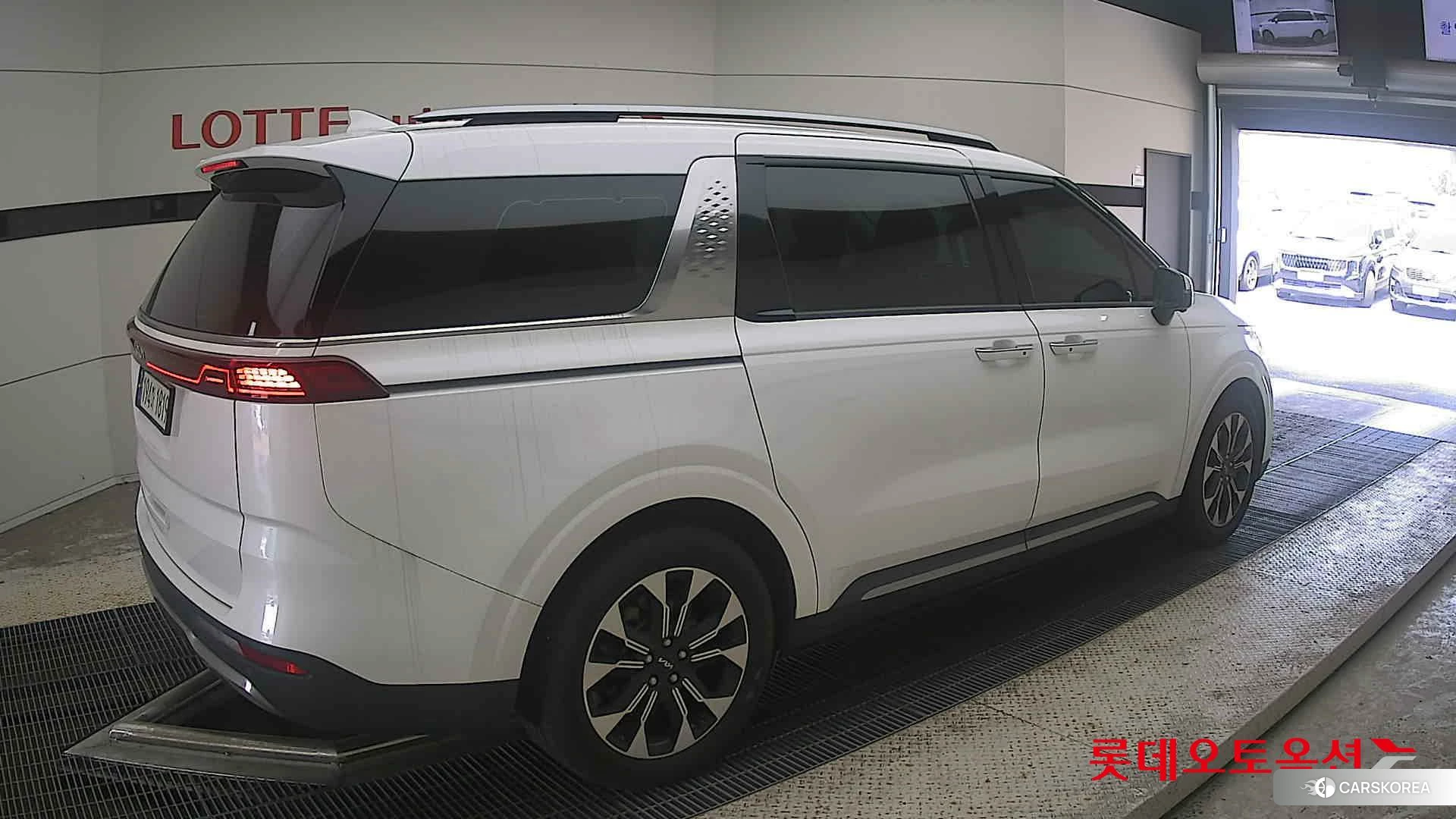 Kia Carnival id 4664316 из Кореи 10