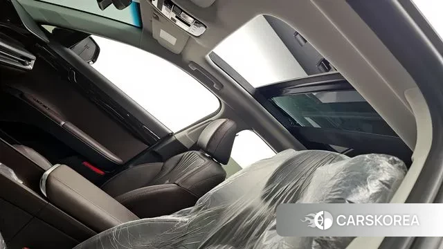 Hyundai Grandeur (GN7) id 3664635 из Кореи 10