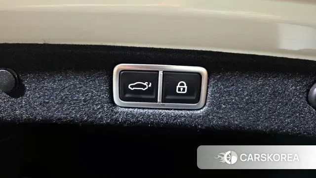 Hyundai Grandeur (GN7) id 2984138 из Кореи 10