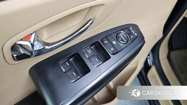 Kia The New Carnival id 4459287 из Кореи 10