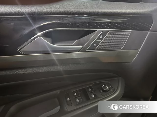 Volkswagen Passat id 4259698 из Китая 10