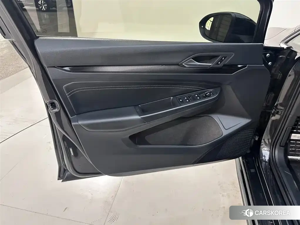 Volkswagen Golf id 4545807 из Китая 10