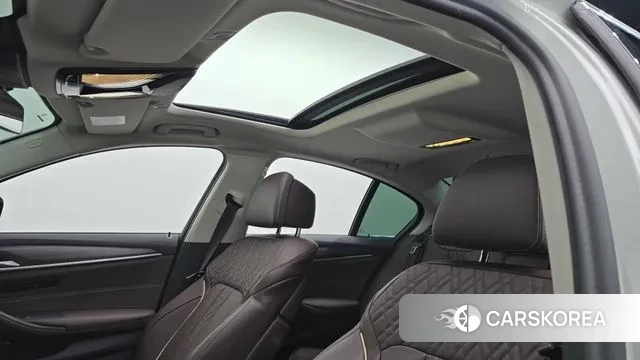 BMW 5 Series (G30) id 3722764 из Кореи 10