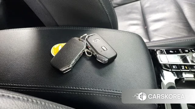 Kia K7 Premier id 3520106 из Кореи 10