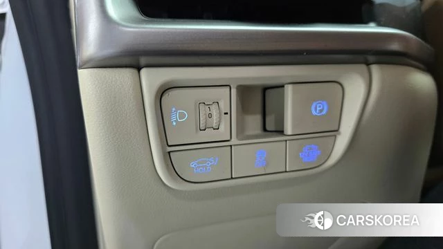 Hyundai Grandeur Hybrid (GN7) id 4488768 из Кореи 10