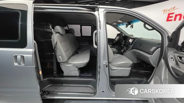 Hyundai The New Grand Starex id 3885797 из Кореи 10