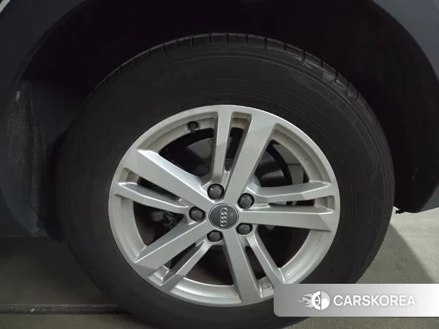 Audi Q3 (F3) id 3509393 из Кореи 10