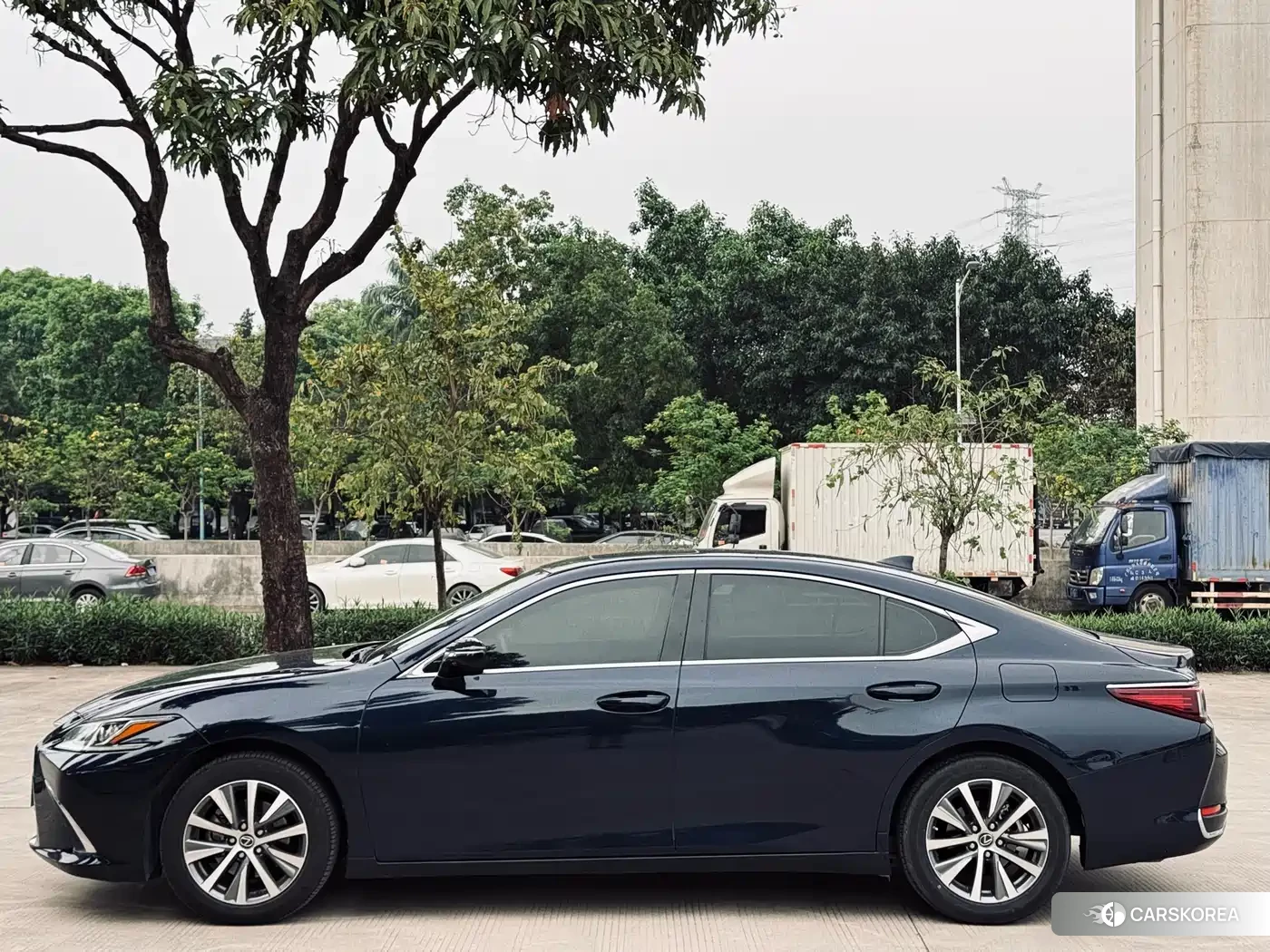 Lexus ES id 4576509 из Китая 12