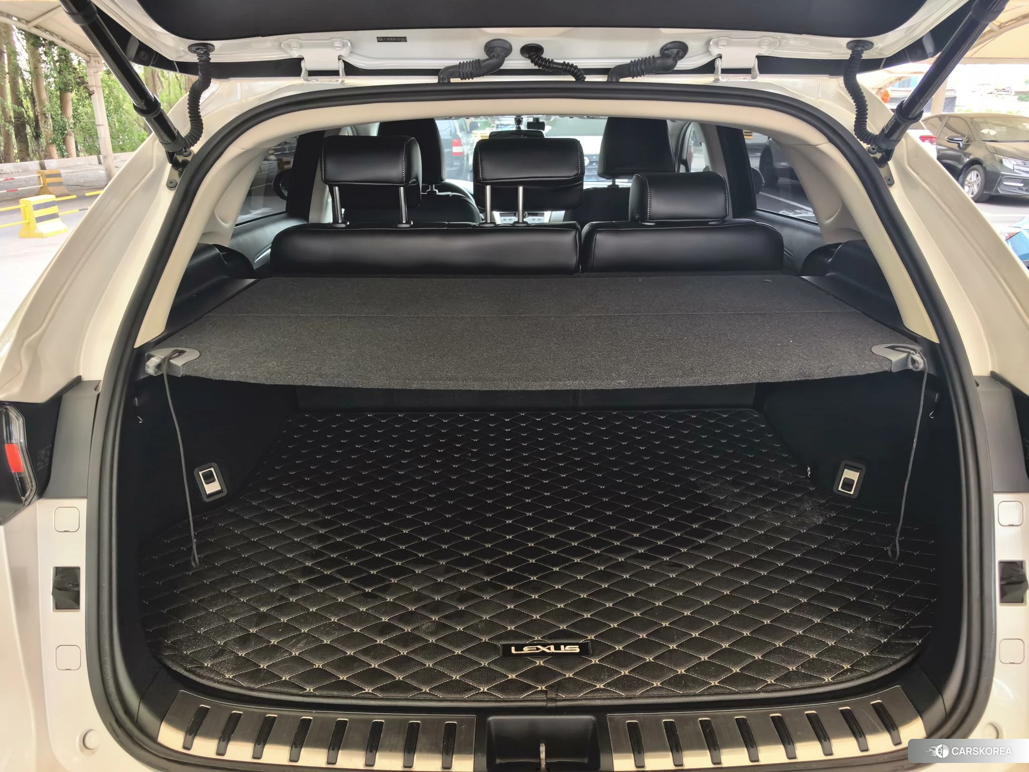 Lexus NX id 4486346 из Китая 10