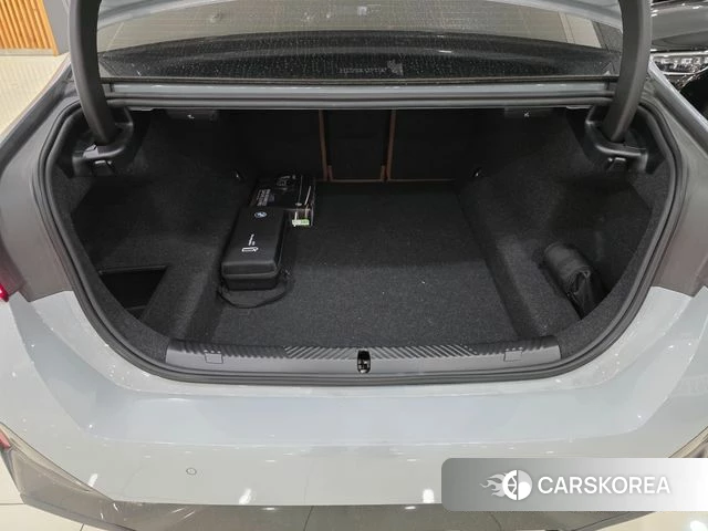 BMW 5 Series (G60) id 3825692 из Кореи 10