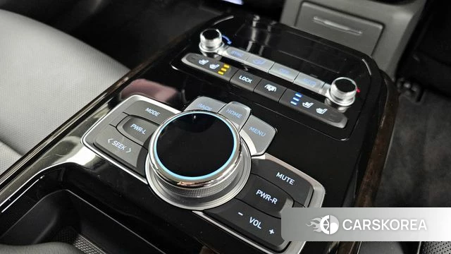 Genesis G90 id 4294317 из Кореи 10