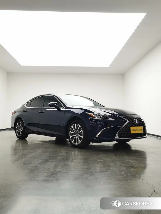 Lexus ES id 4348536 из Китая 10