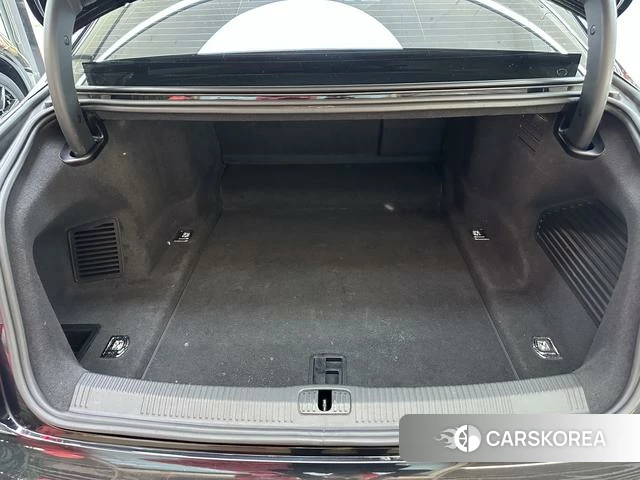 Audi A8 id 4235032 из Китая 10