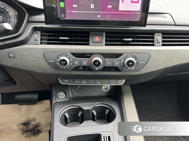 Audi A4L id 4262116 из Китая 10