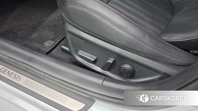 Genesis G70 id 3479965 из Кореи 10