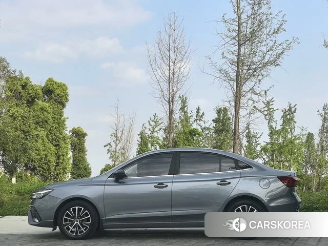 Roewe i5 id 4217468 из Китая 10