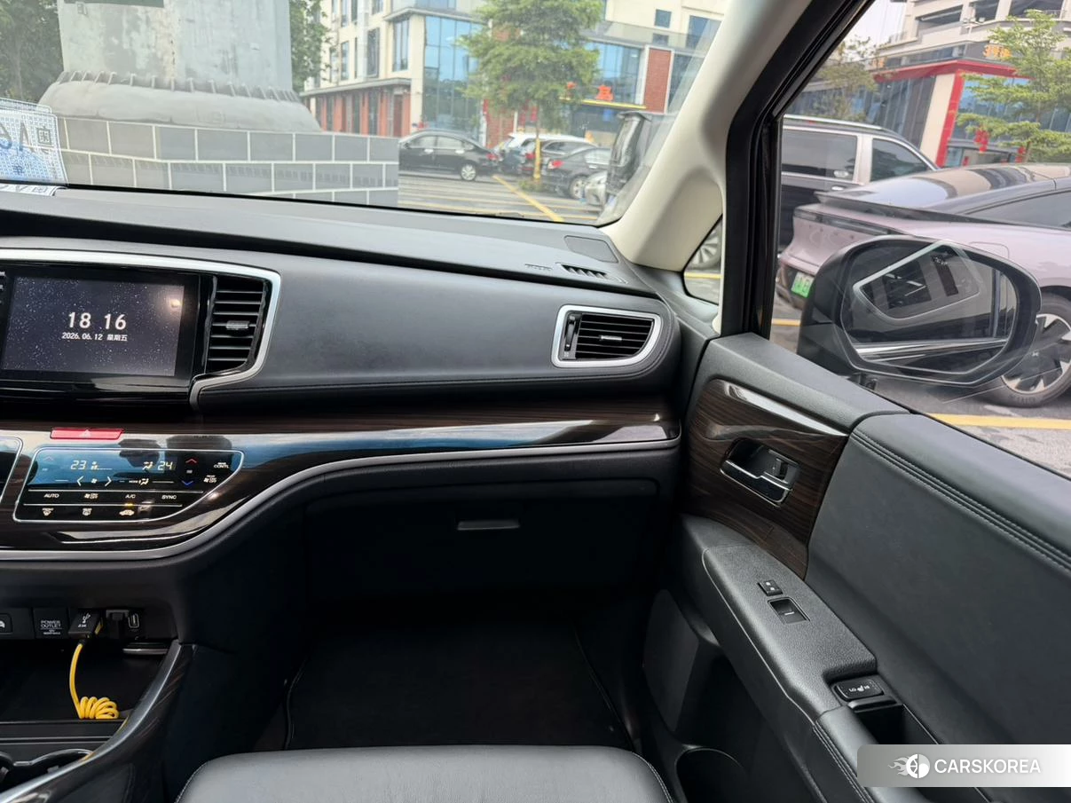 Honda Odyssey id 4455475 из Китая 10