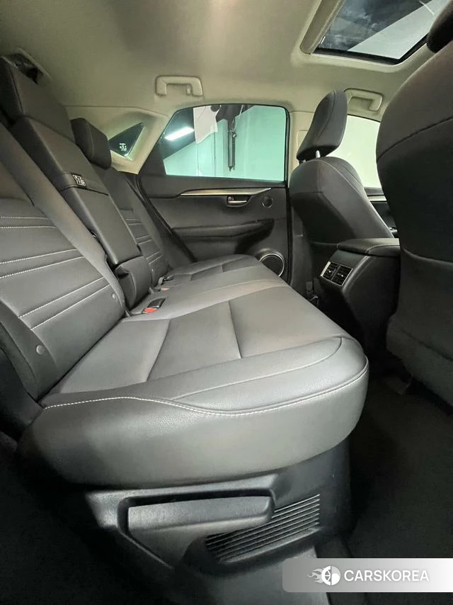 Lexus NX id 4263001 из Китая 10