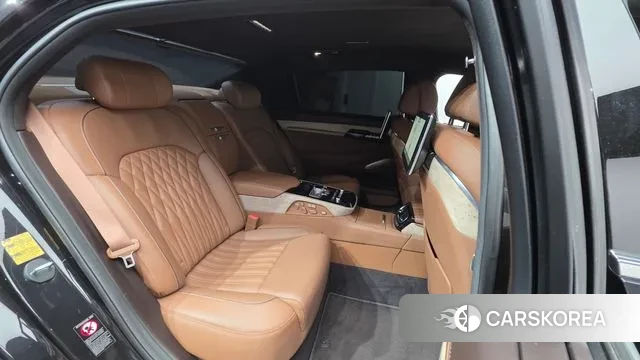 Genesis G90 id 3698428 из Кореи 10