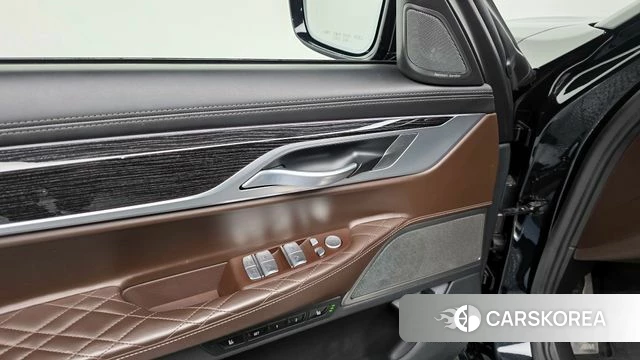 BMW 7 Series (G11) id 4317425 из Кореи 10