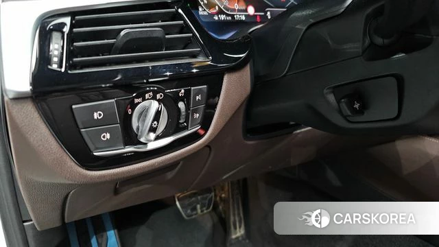 BMW 5 Series (G30) id 4657748 из Кореи 10