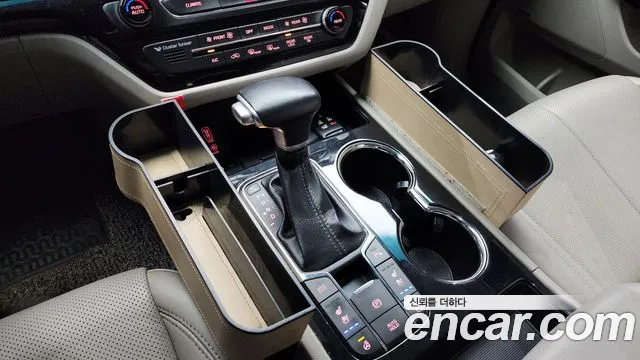 Kia The New Carnival id 2675155 из Кореи 10