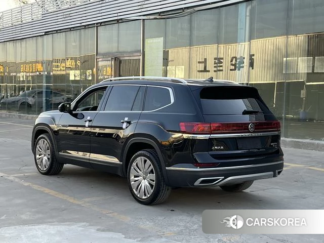 Volkswagen Tourang id 4261011 из Китая 10