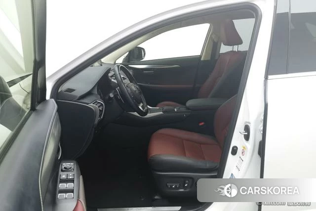 Lexus NX id 4210618 из Китая 10