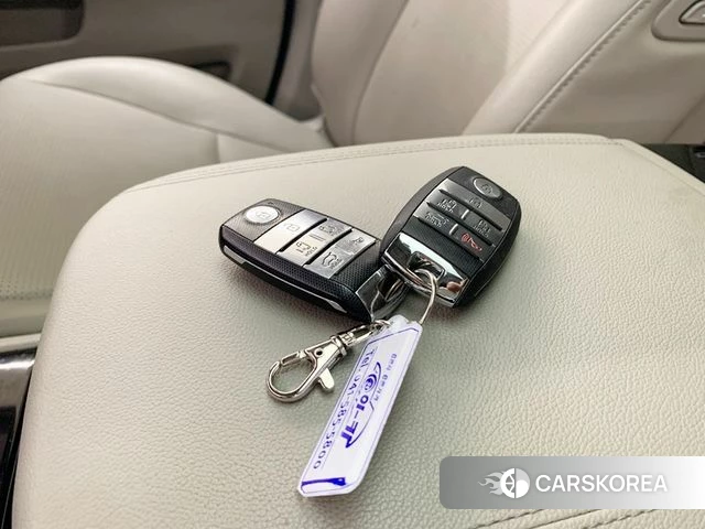 Kia The New Carnival id 4351136 из Кореи 10