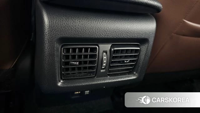 Toyota Camry (XV70) id 3859813 из Кореи 10