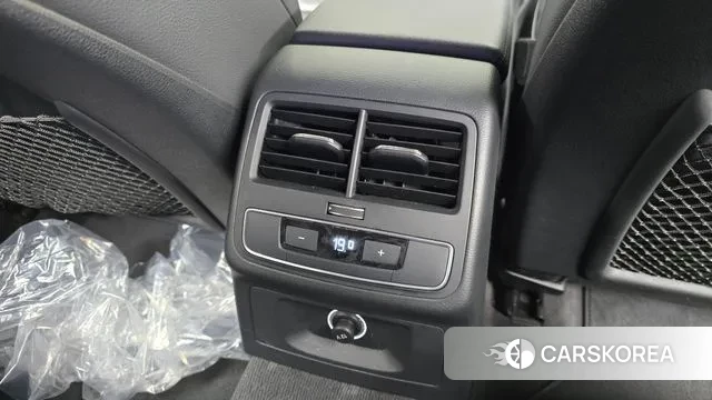 Audi A4 (B9) id 3748407 из Кореи 10