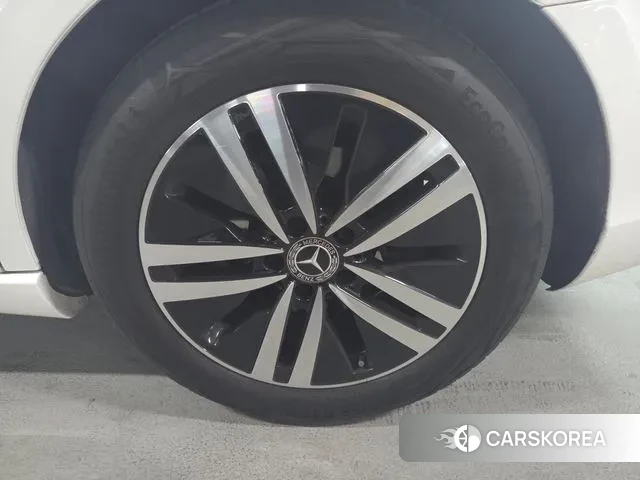 Mercedes-Benz A-Class W177 id 3746973 из Кореи 10