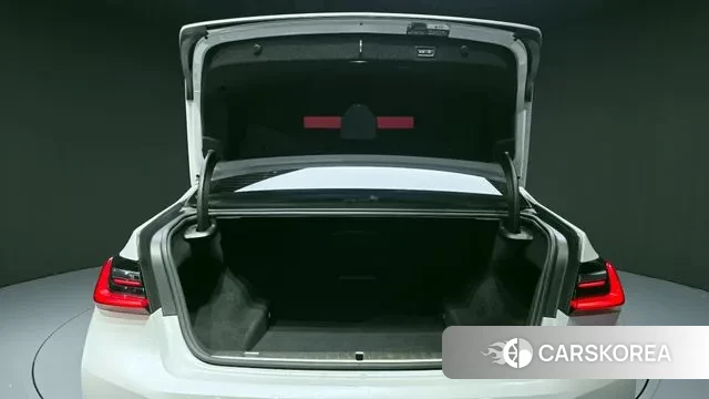 BMW 7 Series (G11) id 3350573 из Кореи 10