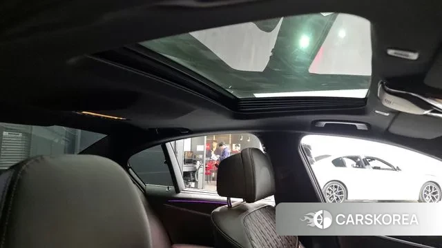 BMW 5 Series (G30) id 3477991 из Кореи 10