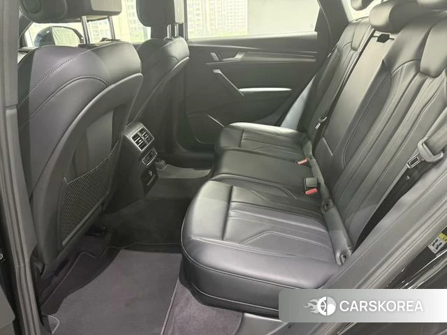 Audi Q5L id 4256992 из Китая 10